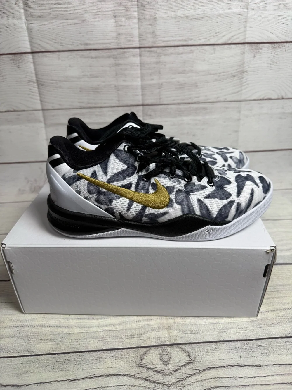 Nike Size 6Y Kobe 8 Mambacita VNDS